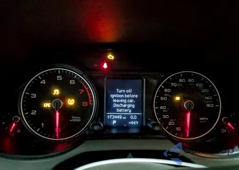 2013 Audi Q5 Premium z USA, uszkodzony, nr VIN WA1CFAFP1DA036344